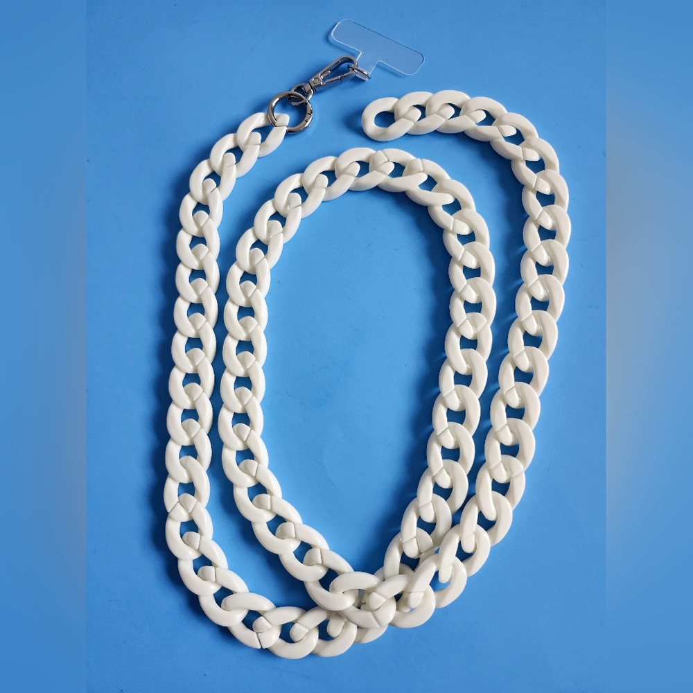 White Chunky Chain Necklace - Women's Fashion Accessory